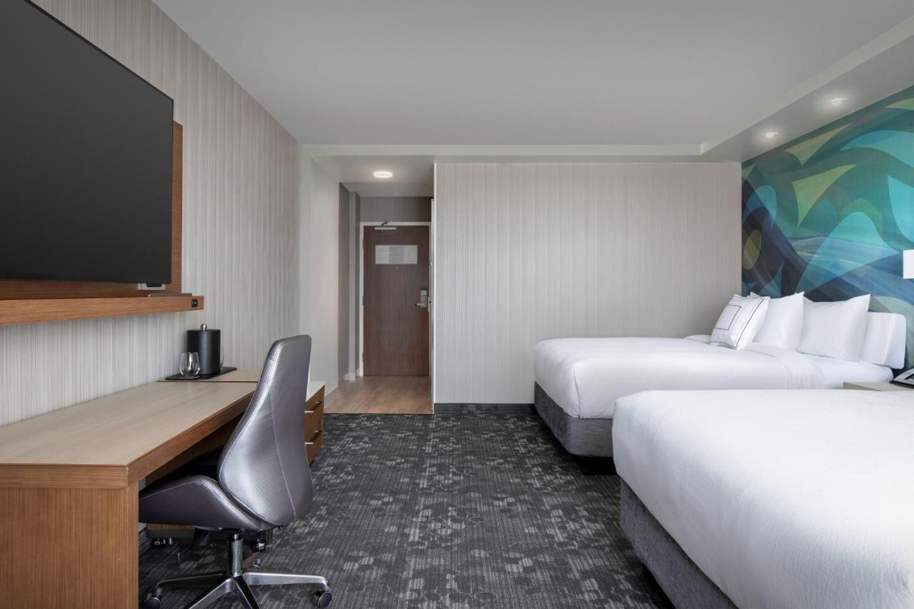 Courtyard By Marriott Nanaimo Hotel Exterior photo